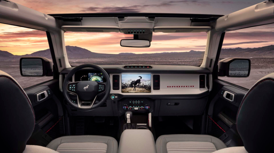 2023 Ford Bronco Hybrid Interior